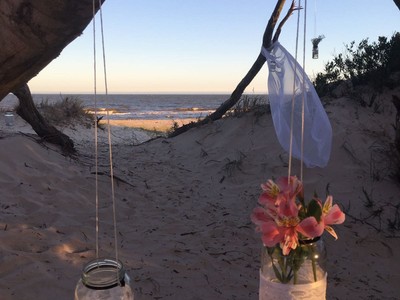 Casamiento Playa Escondida Eventos 2018 - Bajada a playa ambientada