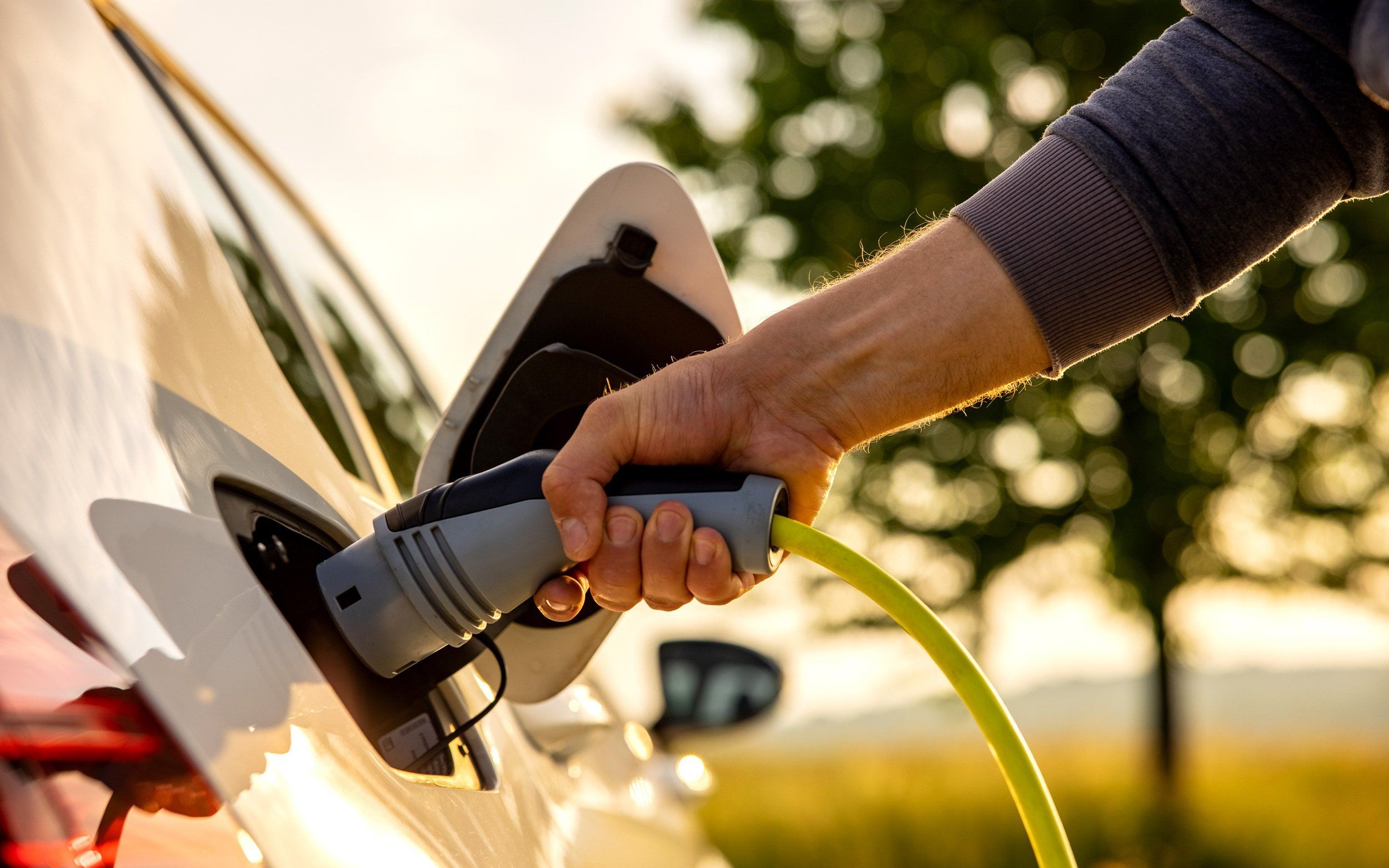 ¿Dónde cargar auto eléctrico rápido?