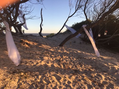 Casamiento Playa Escondida Eventos 2018 - Bajada a playa ambientada